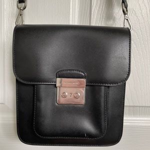 Michael Kors shoulder purse